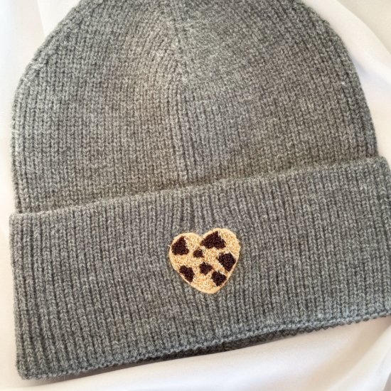 Mütze Herz Leo Grau